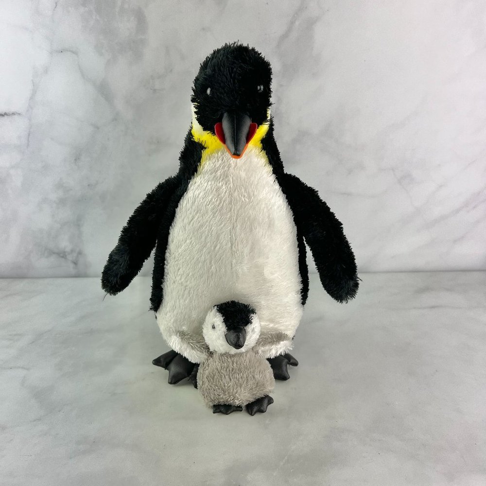 NWOT Aurora World Emperor Penguin with Baby